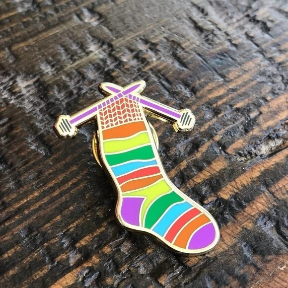 KNITTING a Sock Collectible Enamel Pin - Picture 4 of 8
